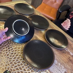 黒皿６枚セットの画像