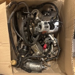 【1/4までにお引き取り可能な方お値引き‼️】スティード400 部品多数の画像