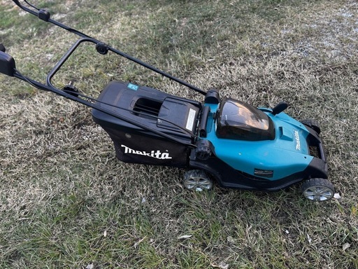 値下げ‼︎ 　Makita マキタ　充電式芝刈機　MLM430D 36V
