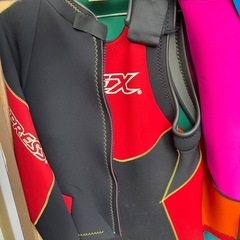 ツーピースウェットスーツ の画像