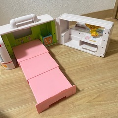 ぽぽちゃん 救急車の画像