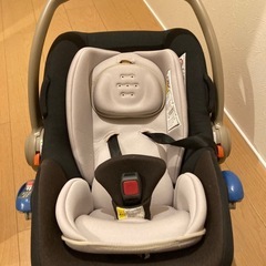 新生児〜乳幼児用チャイルドシート　コンビ　美品の画像