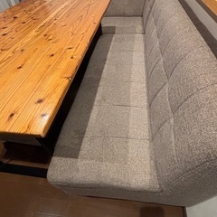 ダイニングテーブル、ダイニングソファセットの画像