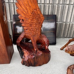 【無料】倉庫内のもの、木のオブジェ、ガラスのショーケなど
の画像