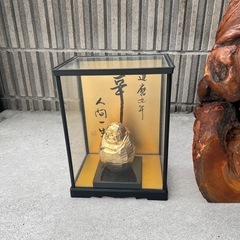 【無料】倉庫内のもの、木のオブジェ、ガラスのショーケなど
の画像