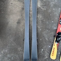 ジュニア　スキー板　130㌢の画像