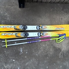 ジュニア　スキー板　130㌢の画像