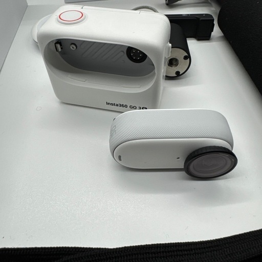 Insta360 GO 3 S 4K アクションカメラ 本体 自撮り棒付