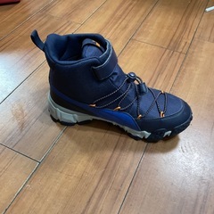 PUMA スノーブーツの画像