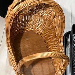 アンティークお人形のベービーカー 話中の画像