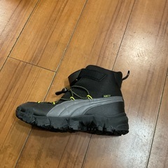 PUMA スノーブーツの画像