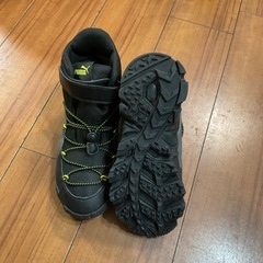 PUMA スノーブーツの画像