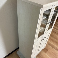 【即日対応】ニトリ リズバレー キャビネット ホワイト 食器棚 カントリーの画像