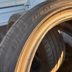 215/45R17 ヨコハマブルーアース4本セットの画像