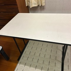 テーブル　ですくの画像