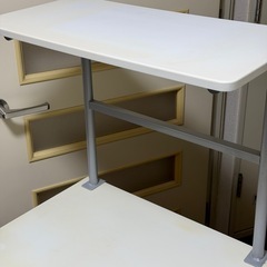 ニトリ　PCデスクの画像