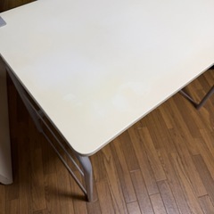 ニトリ　PCデスクの画像