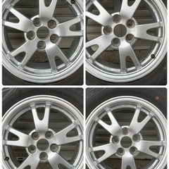 スタッドレスタイヤ　195/65R15 ダンロップの画像