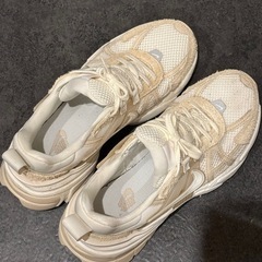 ナイキ V2K ラン ウィメンズシューズ / Nike V2K Run Women＇s Shoes HV3917-133 Sailの画像