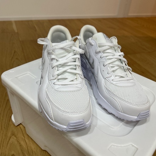 NIKE スニーカー　白
