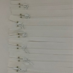 ＹＫＫファスナー白　28㎝10本纏め販売の画像