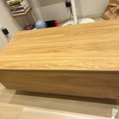 引き出し付き机の画像