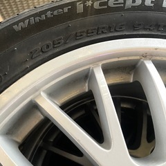 スタッドレスタイヤの画像