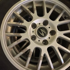 スタッドレスタイヤの画像