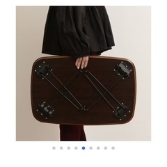 折りたたみテーブルの画像