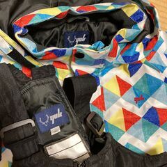 YUK◆子ども用スキーウェア上下セット◆140cm◆サイズ調整可能の画像