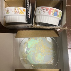 ディズニー　小さいボウル、皿の画像