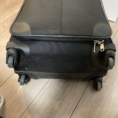 超軽量パリブランドスーツケース50.35.20センチの画像