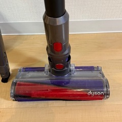 Dyson V10 Fluffy vacuum コードレスクリーナーの画像