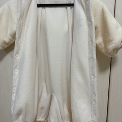 羊さんフード付きロンパースの画像