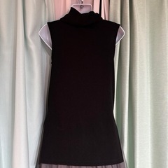 FOREVER 21 ノースリーブトップス S黒☆の画像