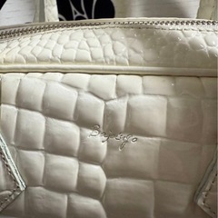 BajoLugo ホワイト ミニミニブリーフケース 肩紐無しの画像