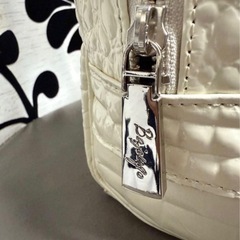 BajoLugo ホワイト ミニミニブリーフケース 肩紐無しの画像