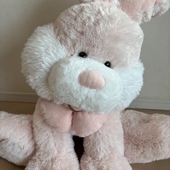 コストコ イースターバニー(大きなぬいぐるみ)の画像