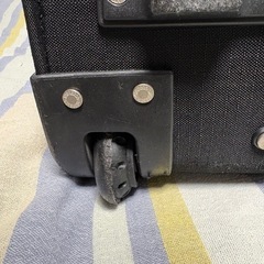 一泊用スーツケースあげますの画像