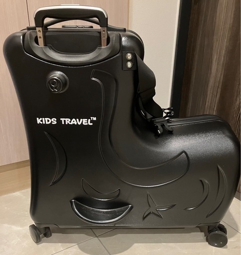 キッズトラベル　子どもが乗れるキャリーケース　スーツケース