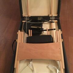 折りたたみ式　マッサージベッドの画像