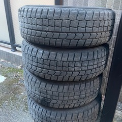 スタッドレスタイヤの画像