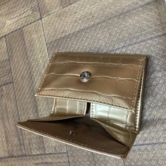 手のひら財布の画像