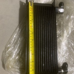 オイルクーラー　derale おそらく2jz用
の画像