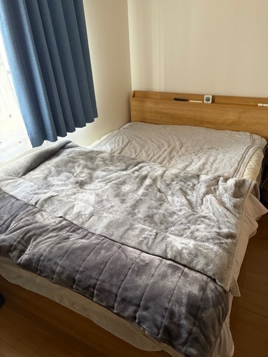 セミダブルベット+高級マットレス (h.) 小田林のベッドの中古あげます