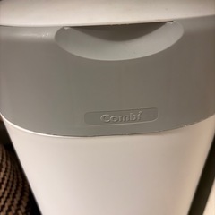 コンビオムツ用ゴミ箱の画像
