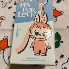 ⑥ラブブ　新品　イニシャルVの画像