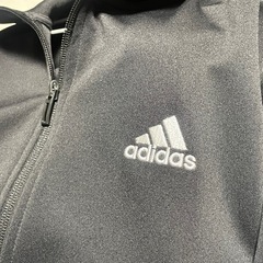 adidasジャージＬの画像