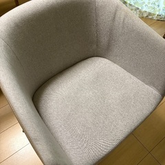 ダイニングテーブル　椅子2脚＋1脚の画像