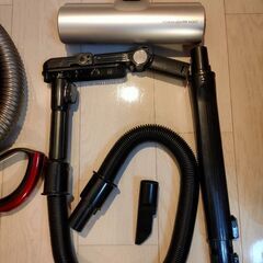 東芝 サイクロン掃除機 VC-MG900 付属品フルセットの画像